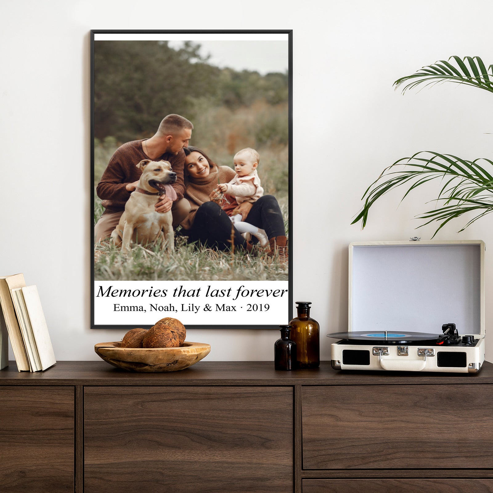 Plakat w ramie ze zdjęcia z białym marginesem i napisem